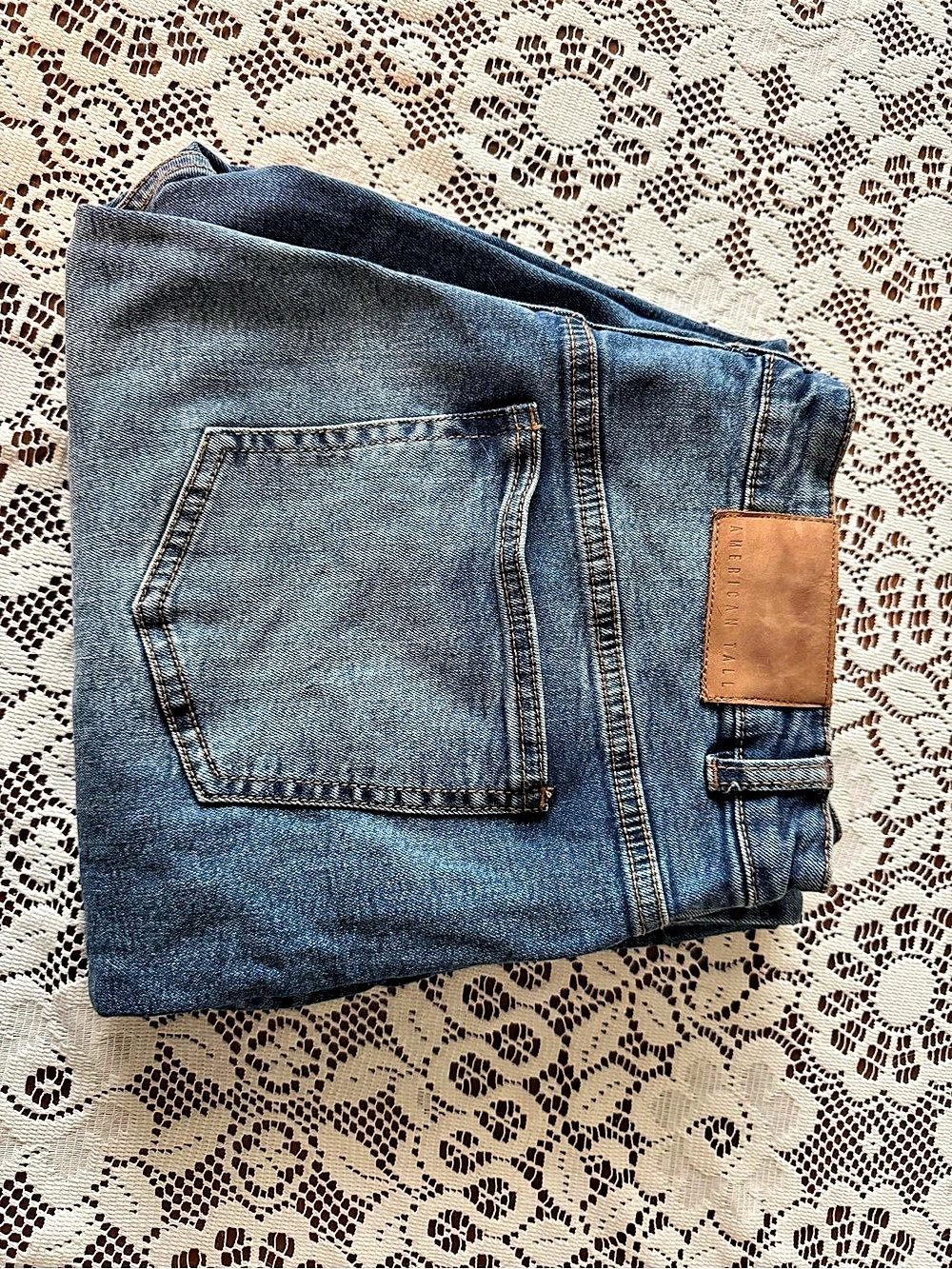 American Tall Jada Straight Leg Mom Jeans Waist 33 fitting